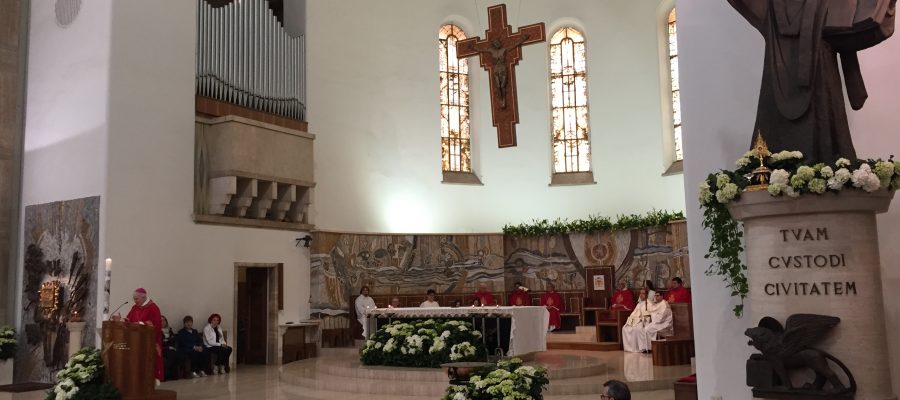 Cattedrale San Marco Latina interno